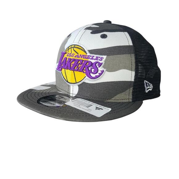 Los Angeles Lakers Camo Snapback Hat - Stylish & Comfortable - Picture 2 of 8